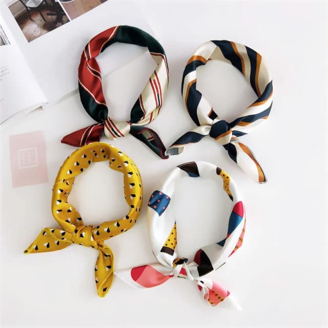 2021 Vuông Lụa Nữ Thời Trang In Hình Cổ Nhỏ Scarfs Nữ Công Sở Tóc Foulard Tay Kerchief Nữ Dây Khăn Choàng