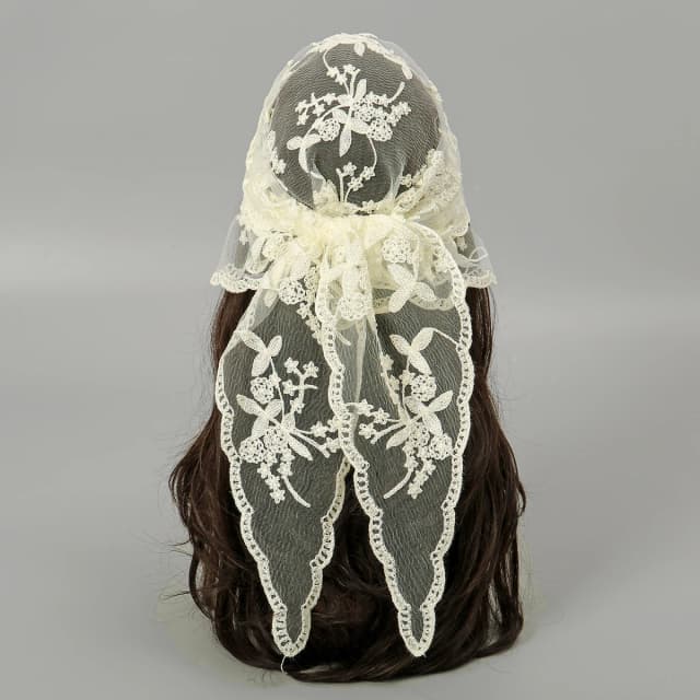 Elegant Lace Scarf Hollow Out Embroidery Foulard Bandana Solid Color Triangular Scarf Thin Vintage HandkerChiefs for Hair Woman