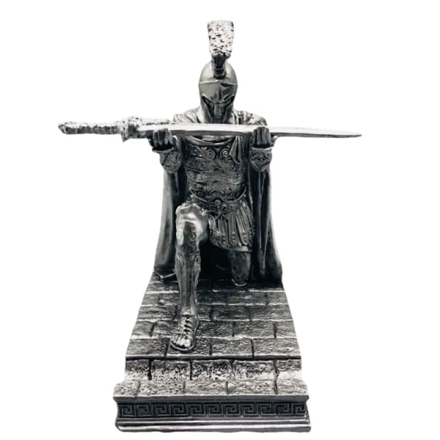 Knight Pen and Phone Holder Executive Soldier Figurine Pencil Stand for Office Accessories Pen Stand Desk Organizer