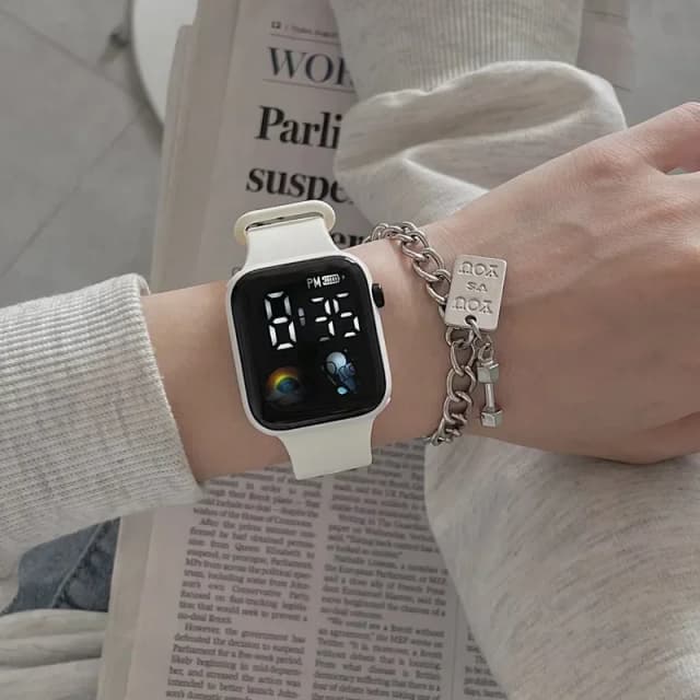 Fashion LED Sports Watches Digital Watch Men Pink Electronic Wristwatches Casual Silicone Montre Femme Relojs Para Mujer