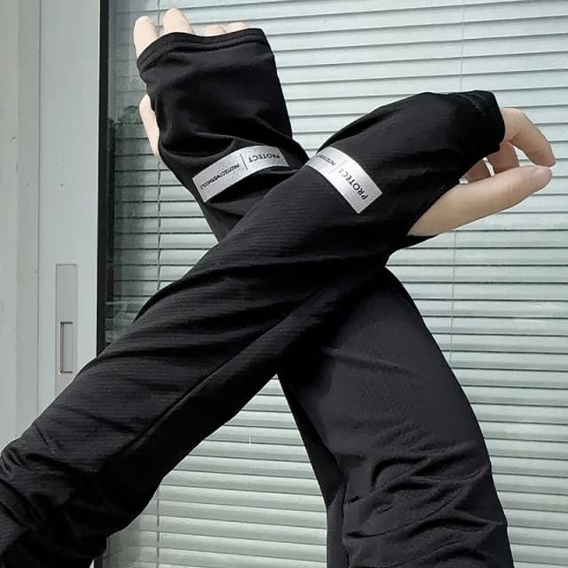 Summer Ice UV Protection Sleeves Men Women Sun Cooling Arm Warmers Outdoor Cycling Beach Breathable Arm Gloves Sweat Absorbent